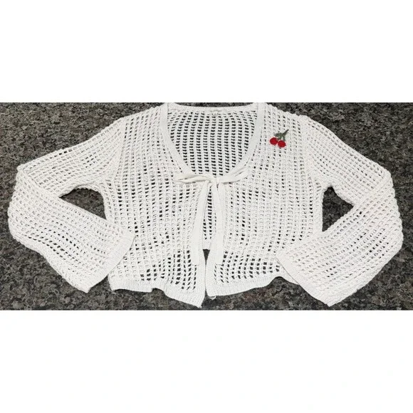 No Comment Crochet Cardigan White Cherry Applique Tie Front Cropped Shrug Medium - Picture 4 of 4